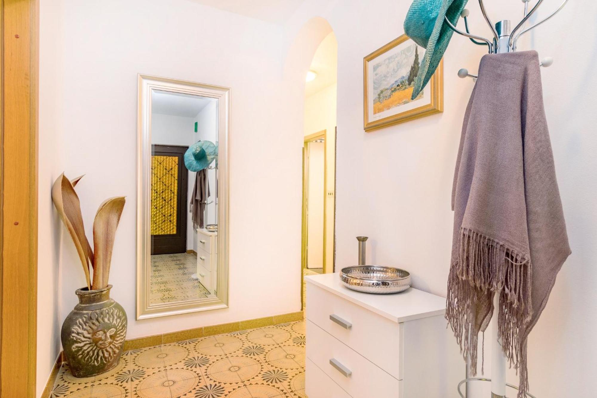 With A Parking Space - 22511 Umag