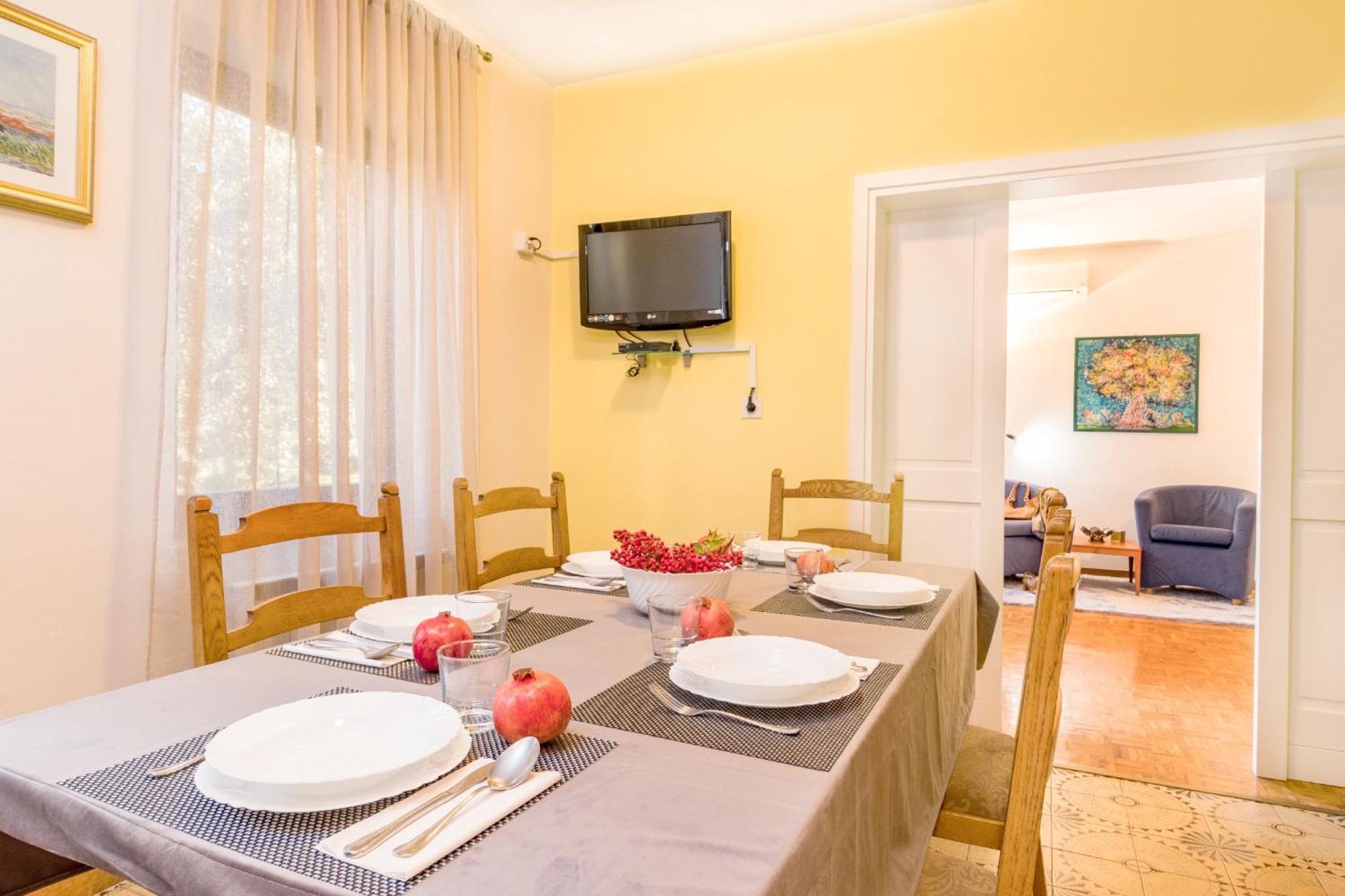 With A Parking Space - 22511 Apartman *